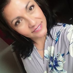 Meet your Posher, Annissa